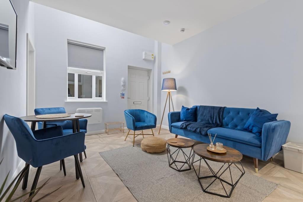 Modern Apartment Off-Road Parking-Twin Room Suite 4 นอตติงแฮม ภายนอก รูปภาพ